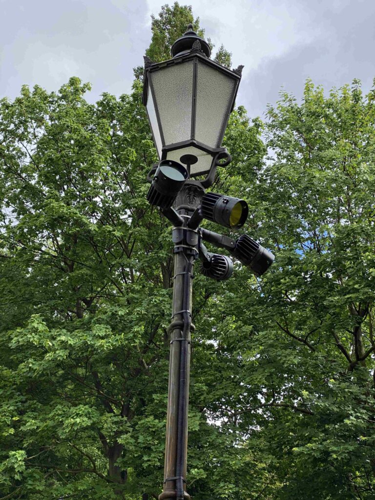 Laterne mit Beleuchtungsstrahlern von Lumeslicht