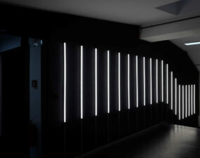 Vertikale Lichtelemente von LUMEsLICHT