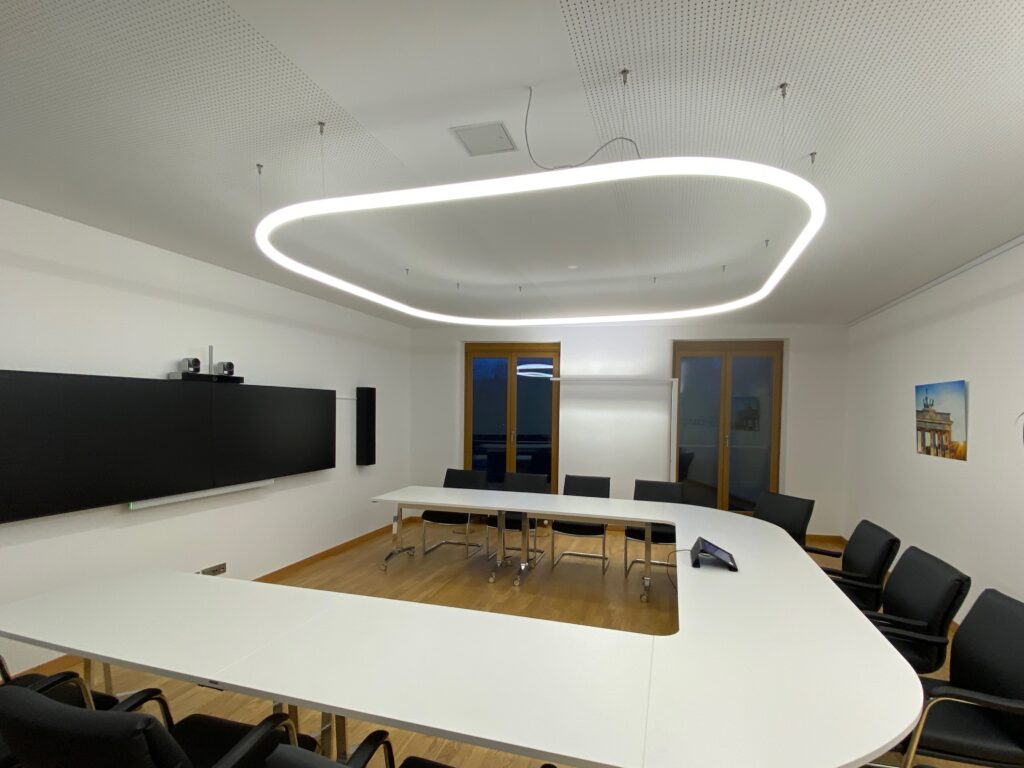 Innenbeleuchtung Officebeleuchtung Konzerenzraum Deckenlampe